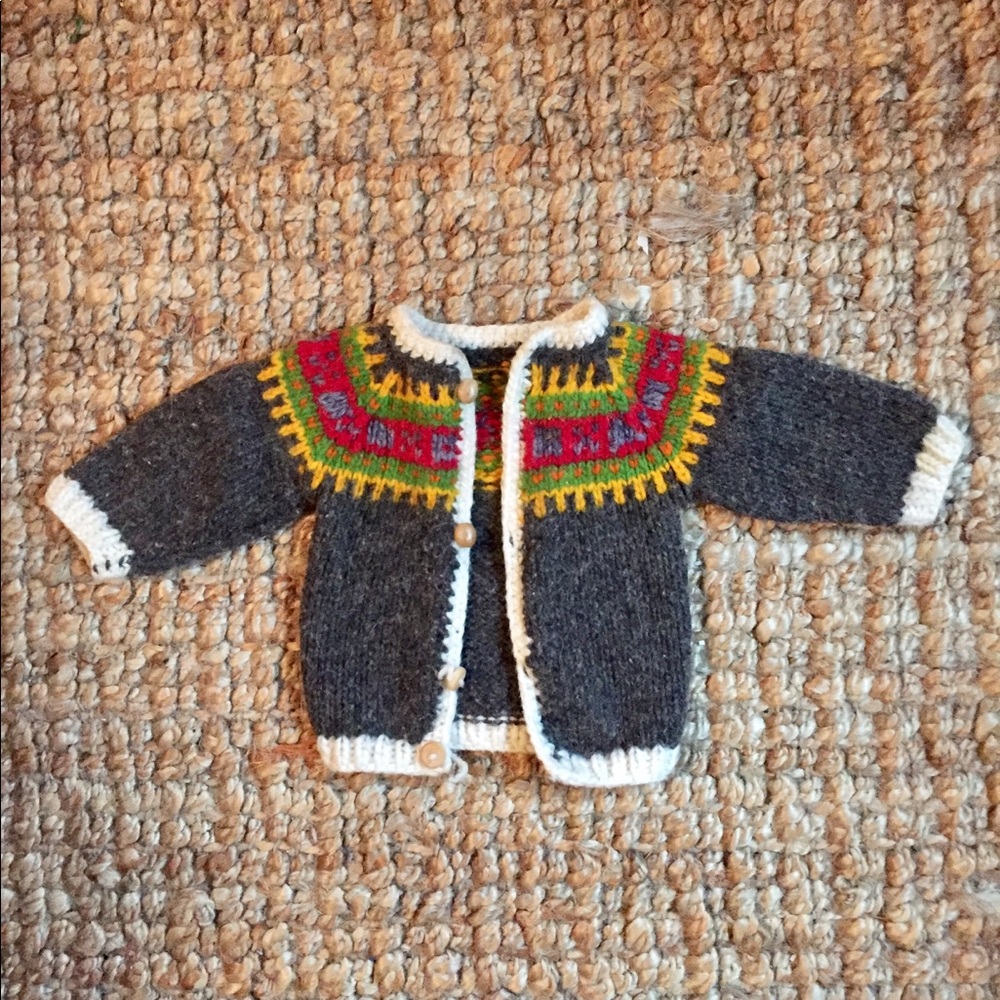 3m Wool Sweater with wooden buttons